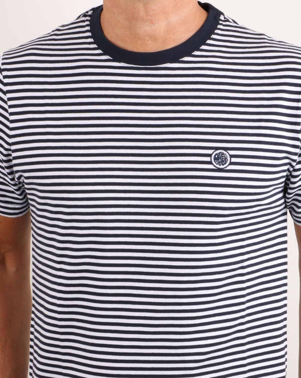 Pretty Green Summerbee Feeder T-Shirt Blau