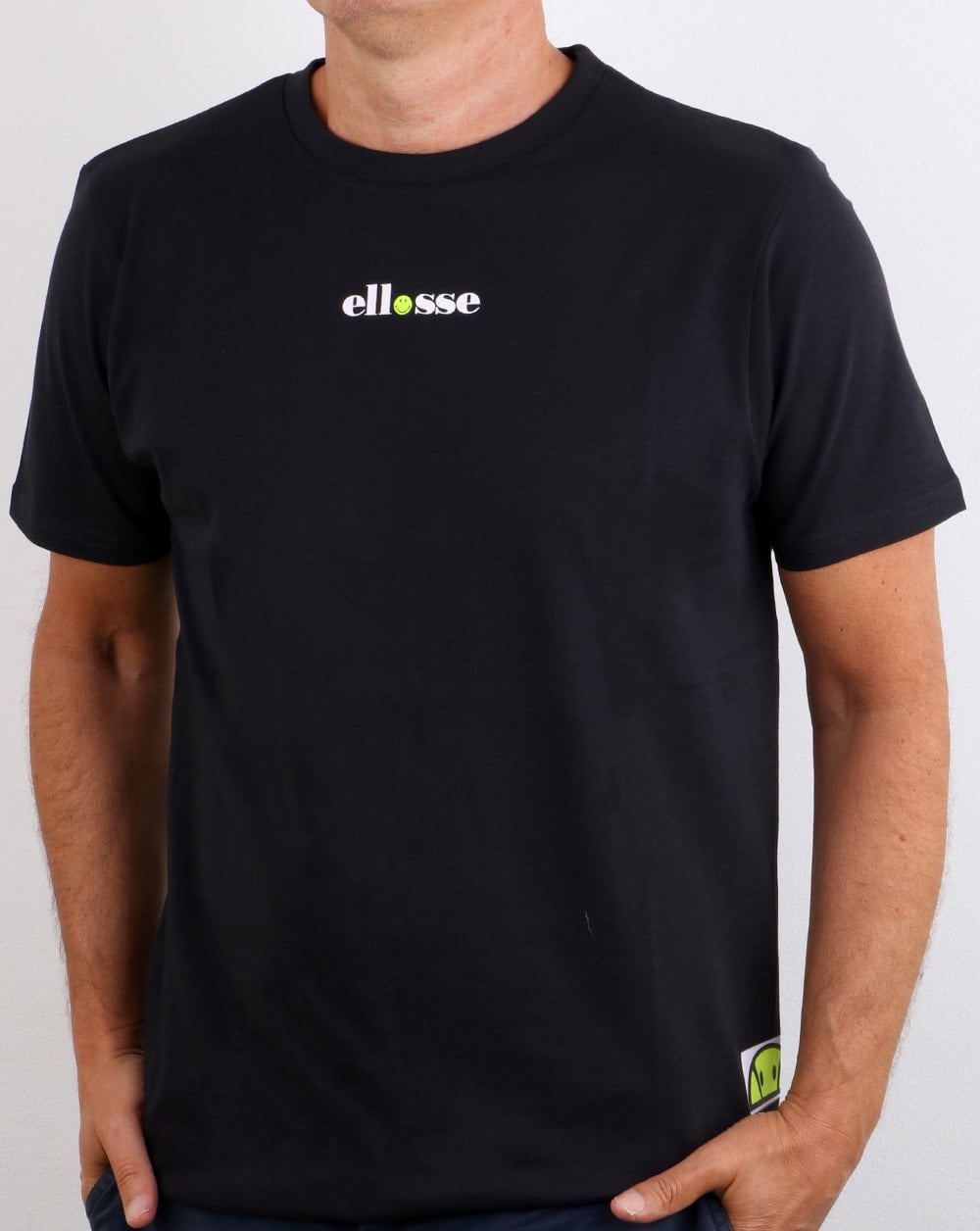 Ellesse – Smiley-T-Shirt in Schwarz