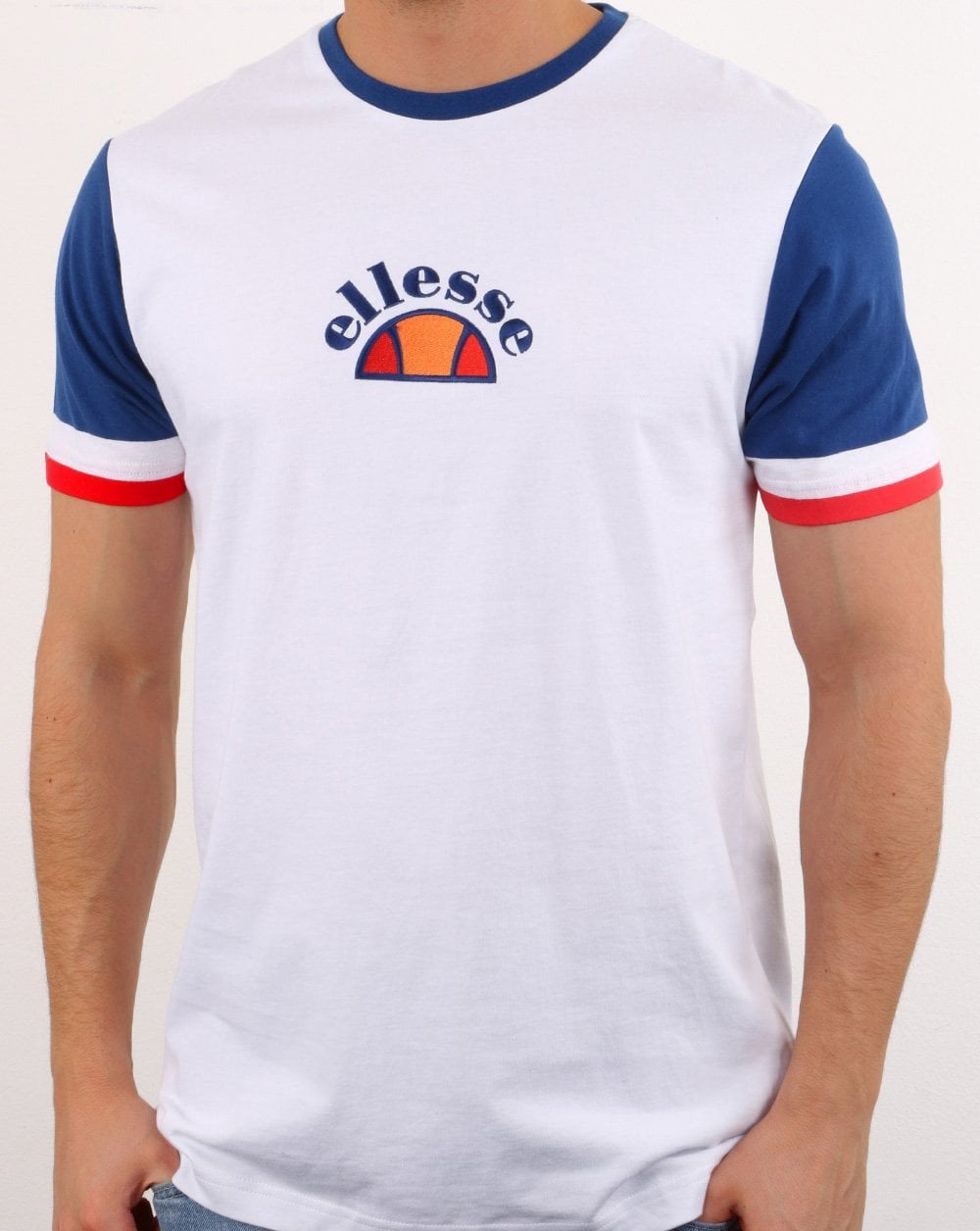 Ellesse – T-Shirt mit Kontrastärmeln in Weiß