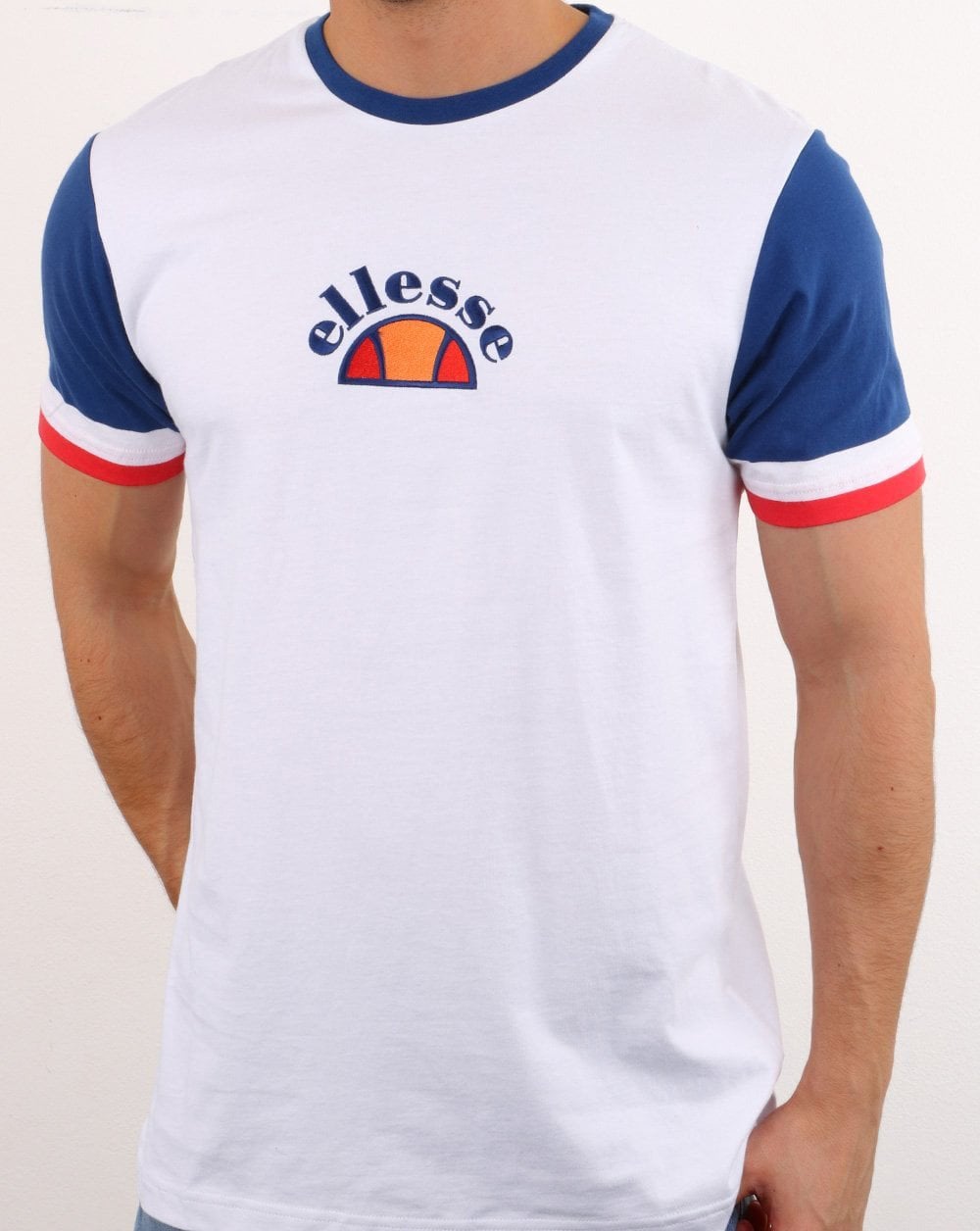 Ellesse – T-Shirt mit Kontrastärmeln in Weiß