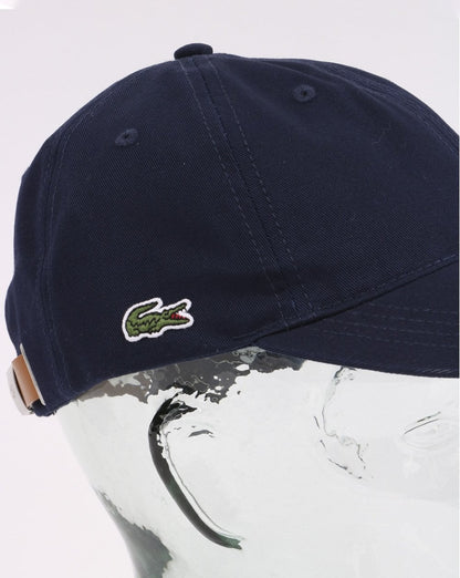 Lacoste – Baumwollkappe mit Kontrastriemen, Marineblau