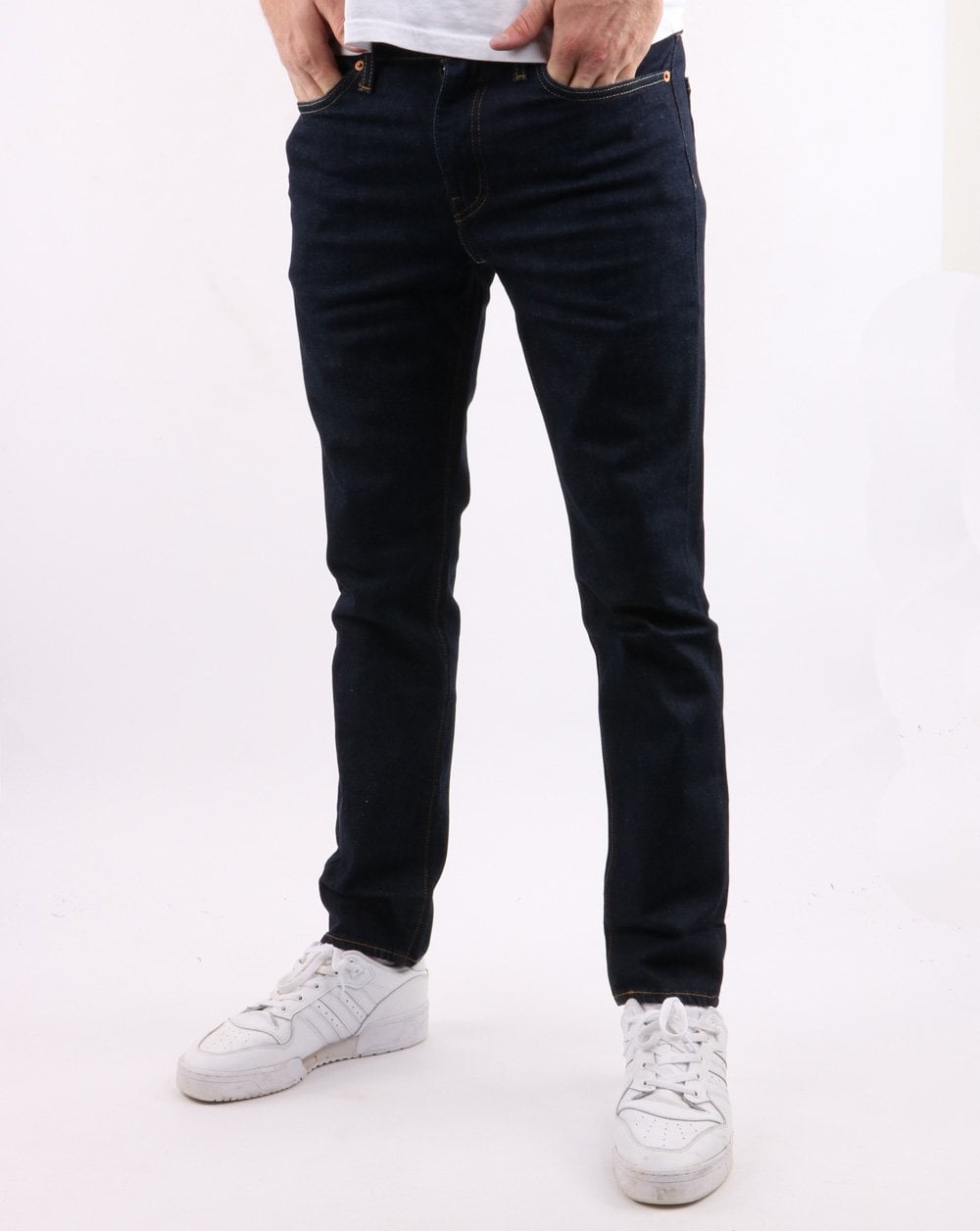 Levis 511 – Slim Fit-Jeans in dunkler Waschung