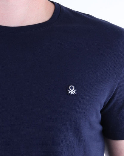 Benetton – T-Shirt mit Logo-Patch in Marineblau