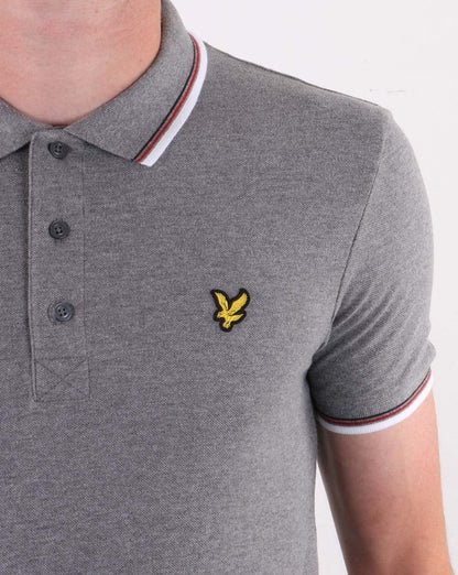 Lyle And Scott – Poloshirt mit Streifen in Mittelgrau meliert/Weiß