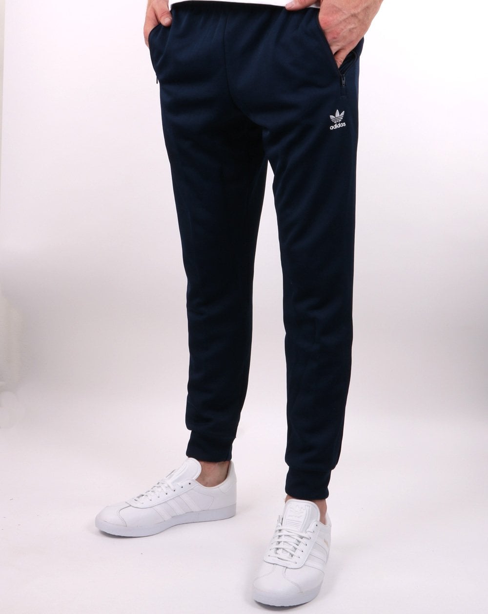 Adidas Originals – Essential – Trainingshose in Marineblau