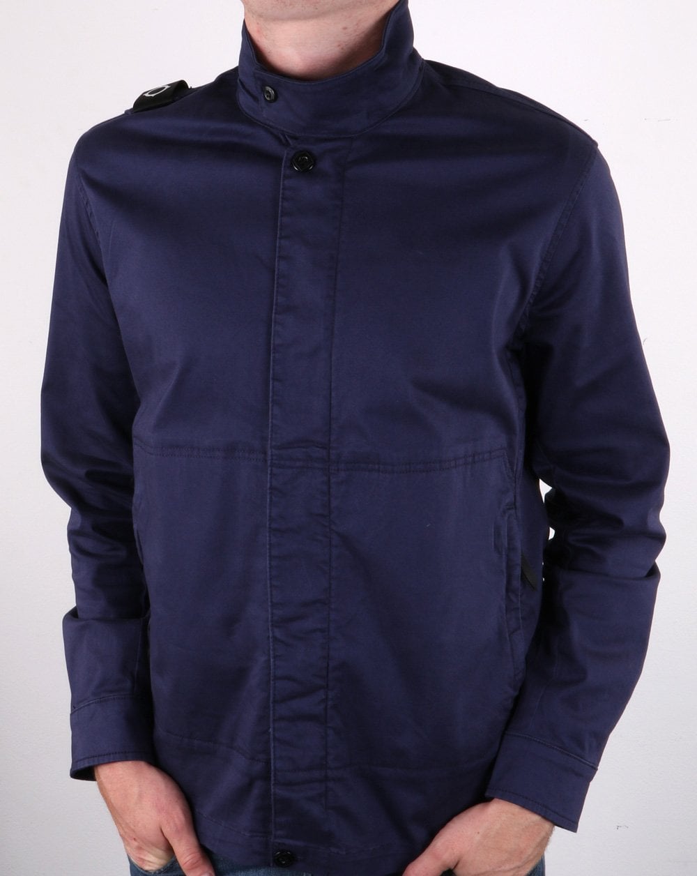 Ma.strum – Hemd mit Trichterkragen und Reißverschluss in True Navy