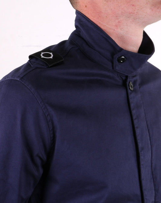 Ma.Strum Ma.strum – Hemd mit Trichterkragen und Reißverschluss in True Navy