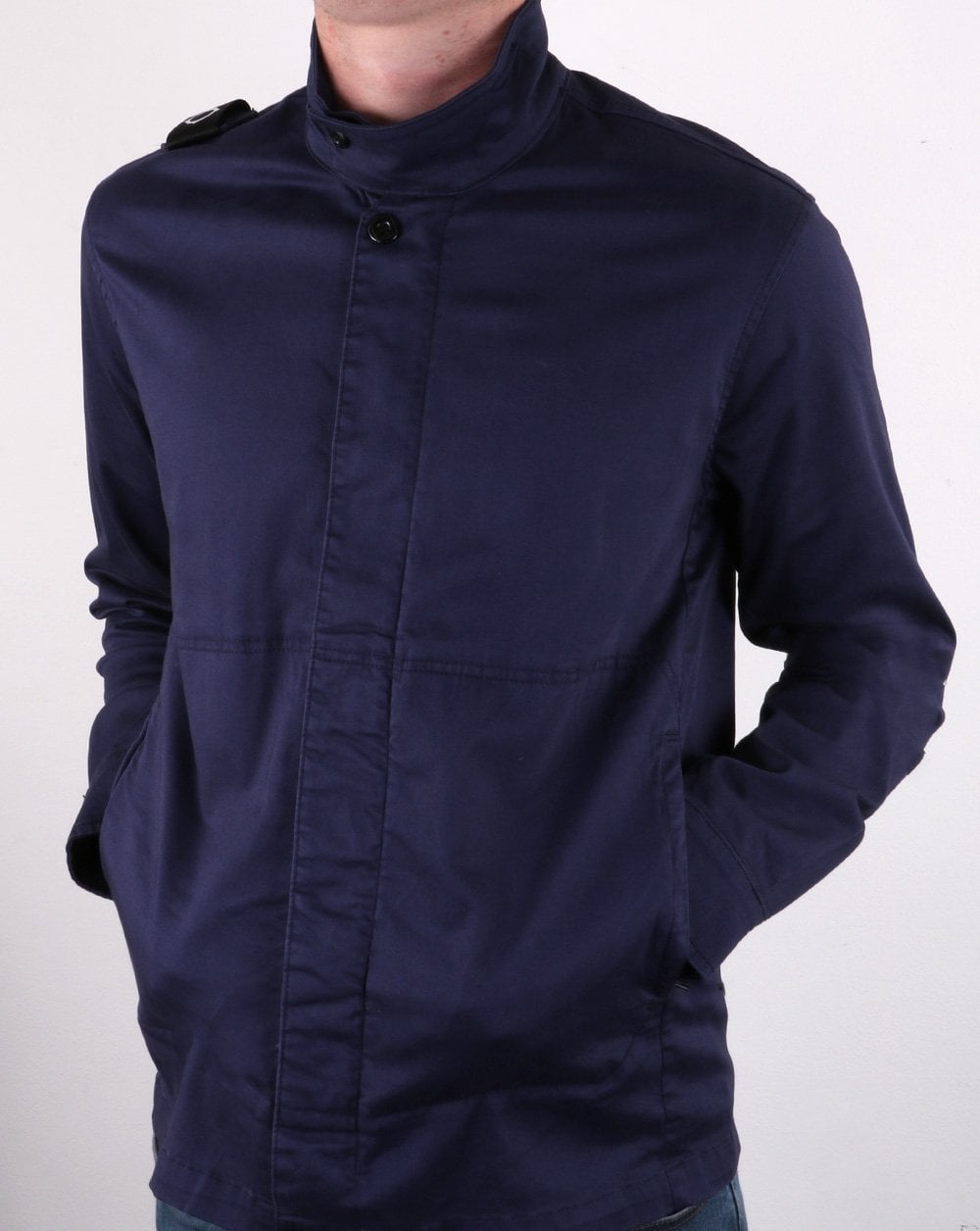 Ma.strum – Hemd mit Trichterkragen und Reißverschluss in True Navy