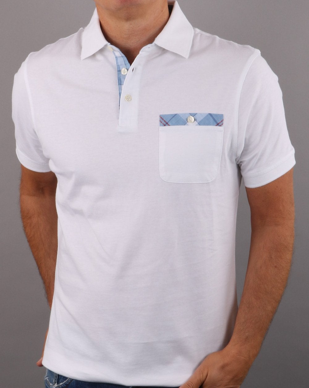 Barbour Poloshirt mit Tartan-Tasche in Weiß