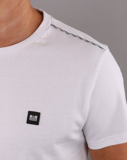 Weekend Offender – Bunbury – T-Shirt mit Karomuster in Weiß