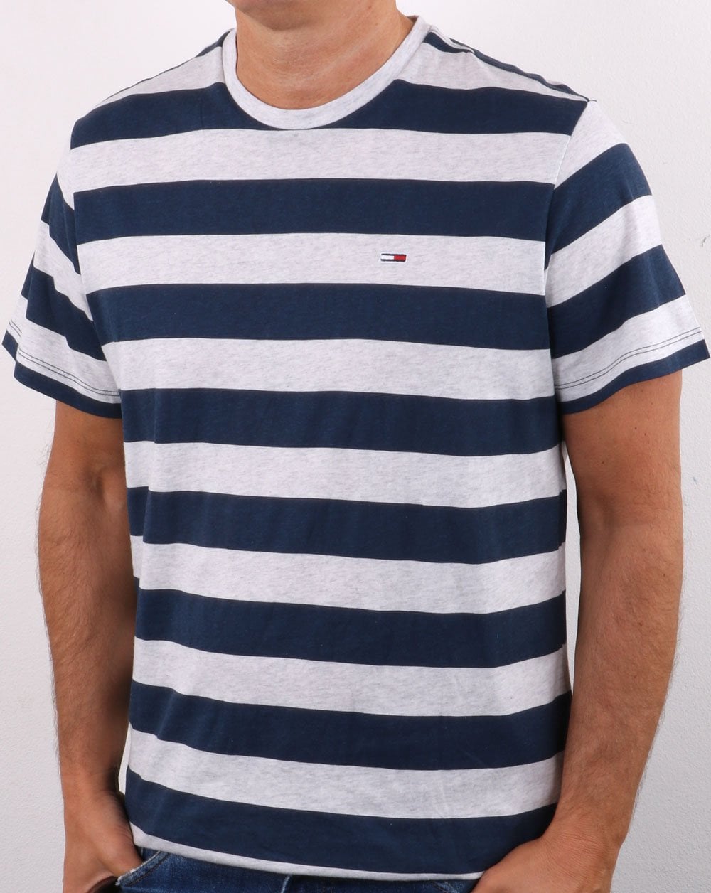 Tommy Jeans – Gestreiftes T-Shirt in Marineblau