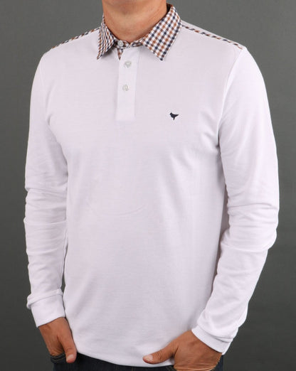 Weekend Offender – Poloshirt mit Karokragen in Weiß