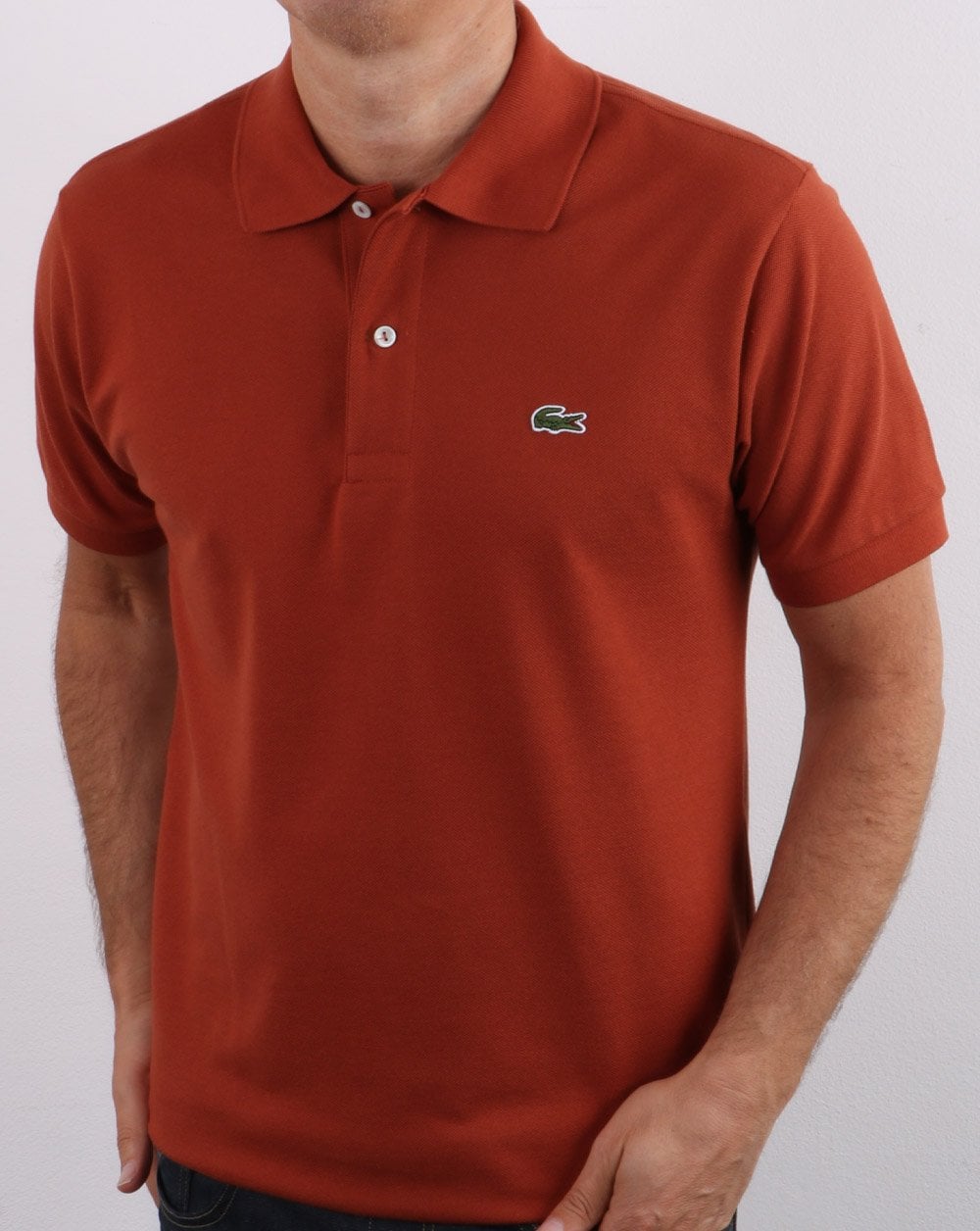 Lacoste – Klassisches Poloshirt in Rostrot