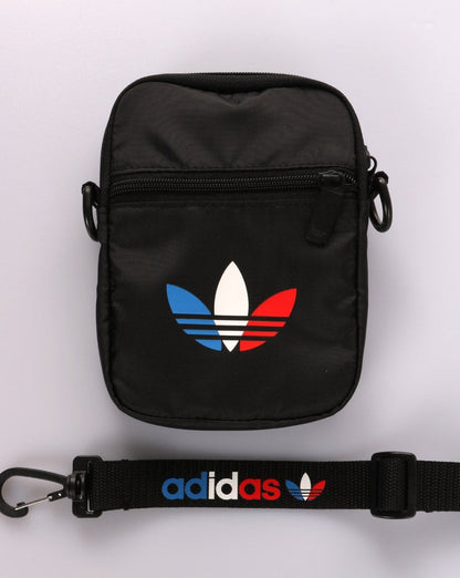 Adidas Originals – Tricolor – Kleine Tasche in Schwarz
