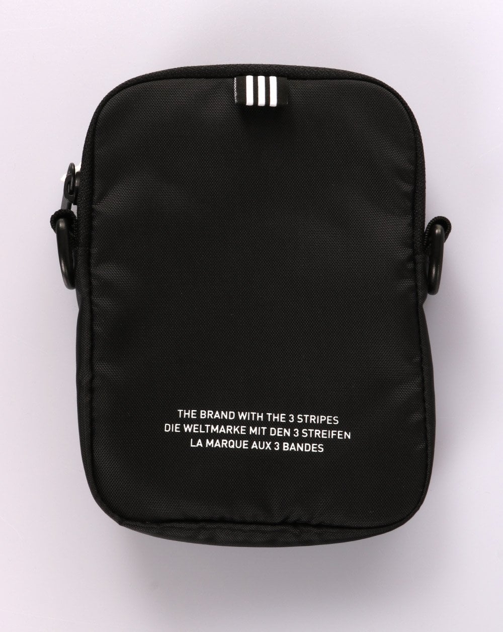Adidas Originals – Tricolor – Kleine Tasche in Schwarz