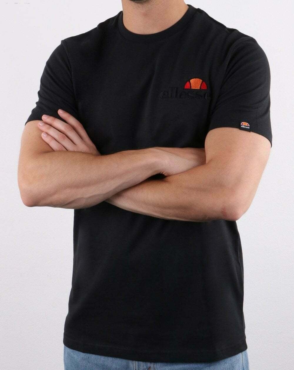Ellesse – Voodoo – T-Shirt in Schwarz mit Ton-in-Ton-Logo