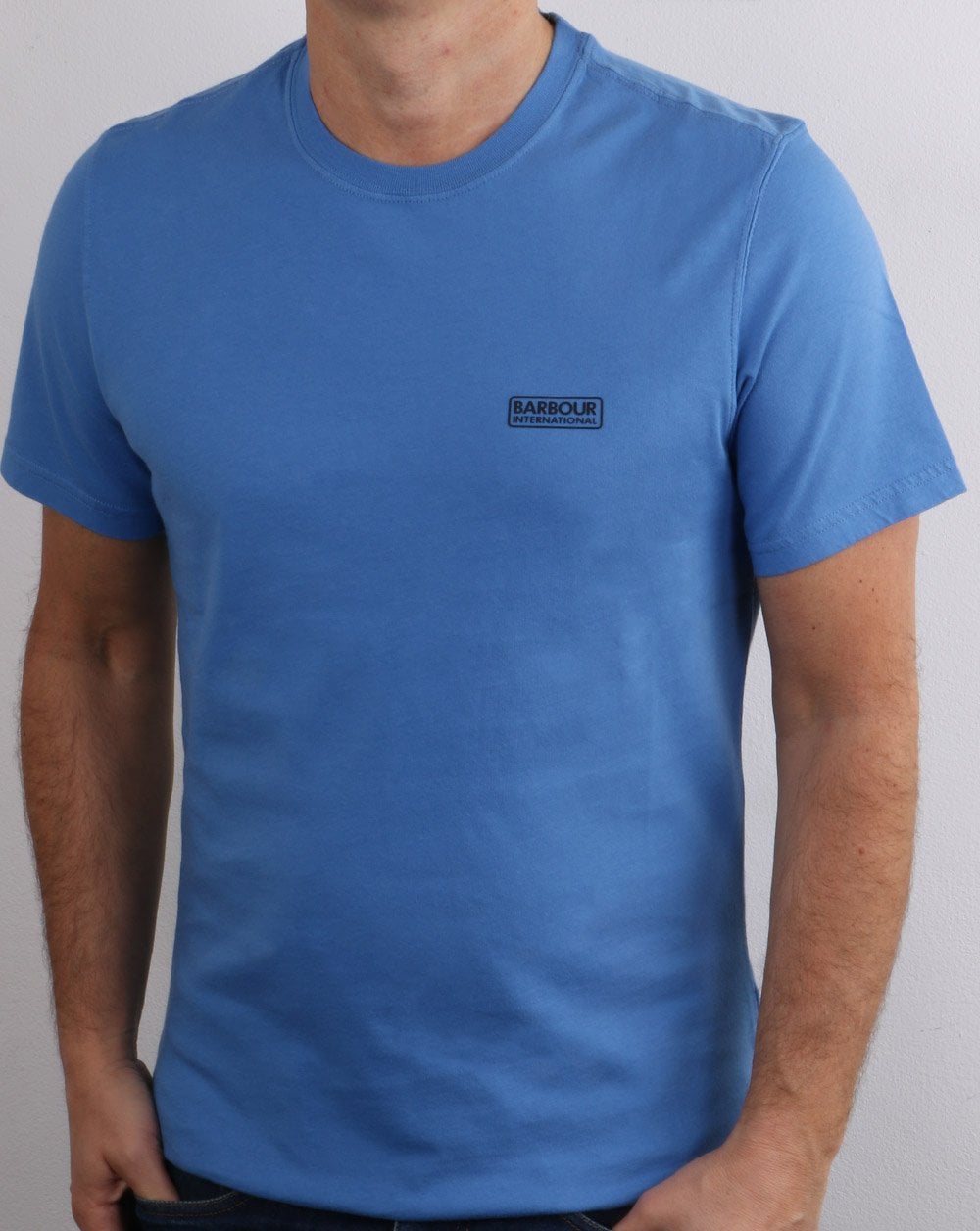 Barbour International – T-Shirt mit kleinem Logo in Reinblau
