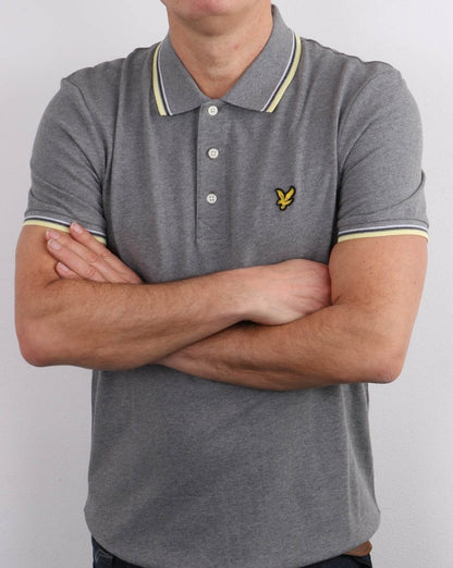 Lyle And Scott – Poloshirt mit Streifen in Mittelgrau meliert/Zitronengelb