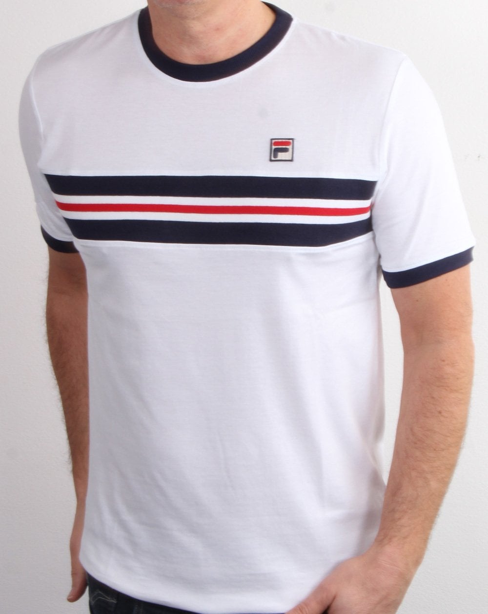 Fila – Vintage – Weißes T-Shirt mit Streifen auf der Brust