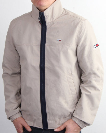 Tommy Jeans – Essential Bomberjacke in Stein