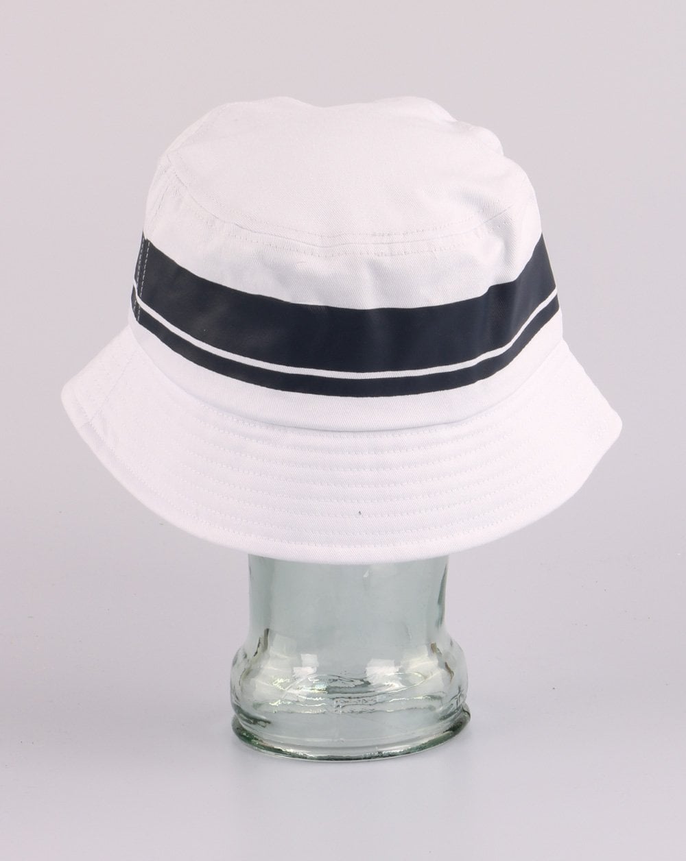 Sergio Tacchini Masters Bucket Hat Weiß/Marineblau