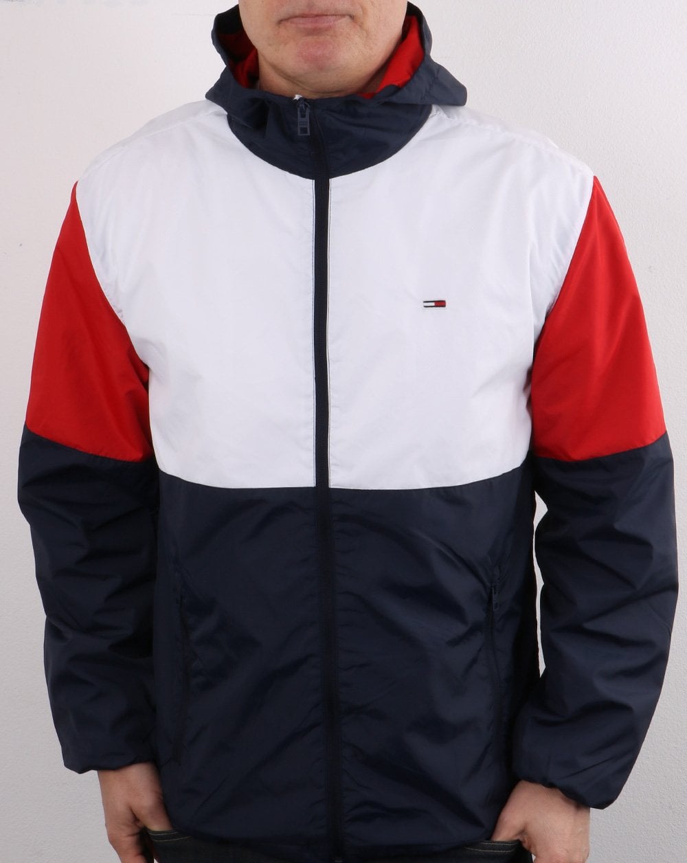 Tommy Jeans Windjacke mit Farbblockdesign in Weiß