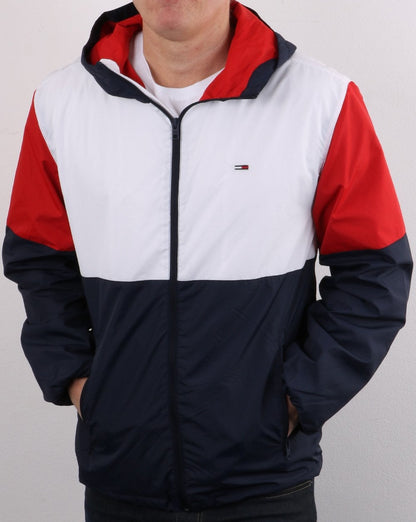 Tommy Jeans Windjacke mit Farbblockdesign in Weiß