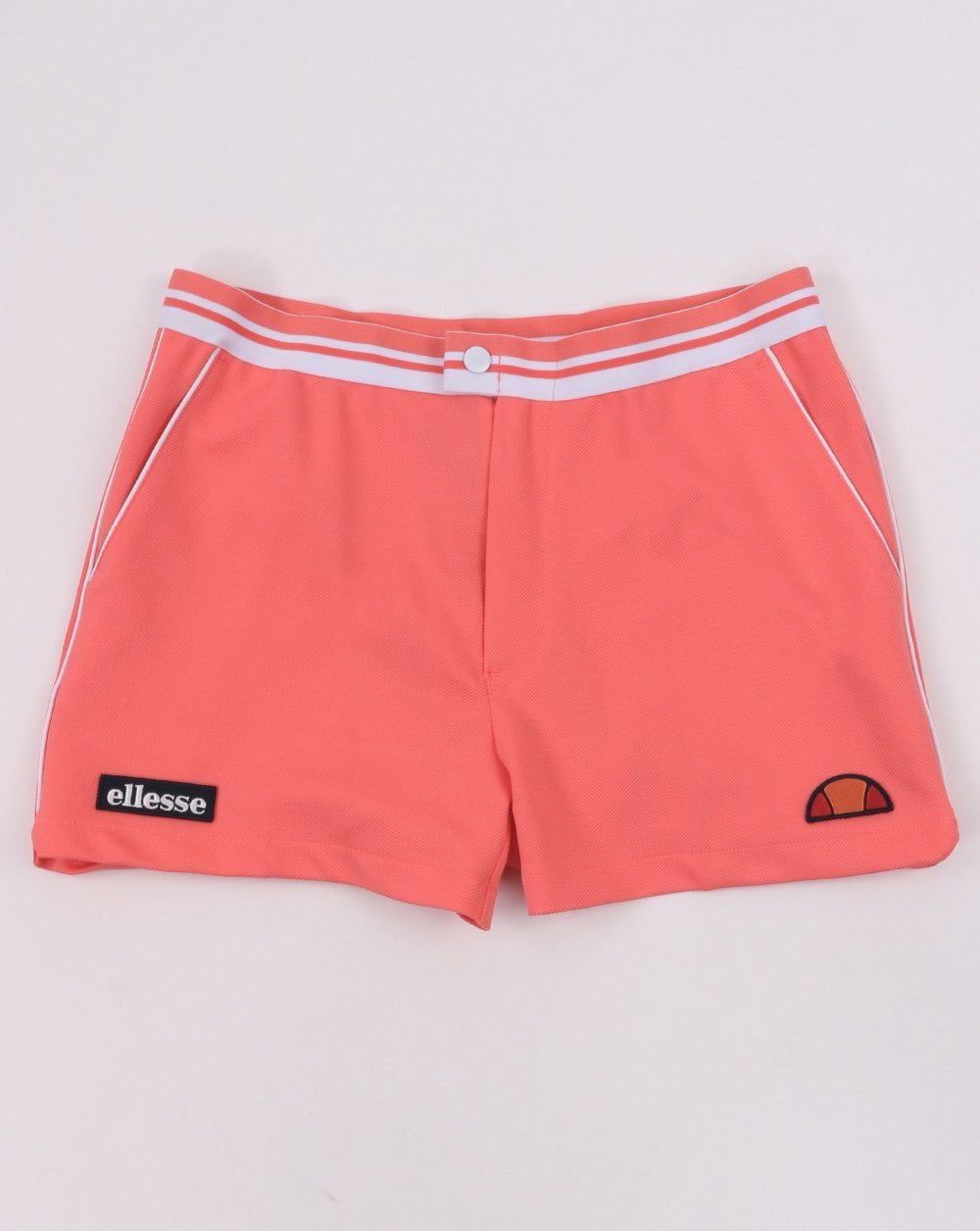 Ellesse – 80er-Tennisshorts in Koralle
