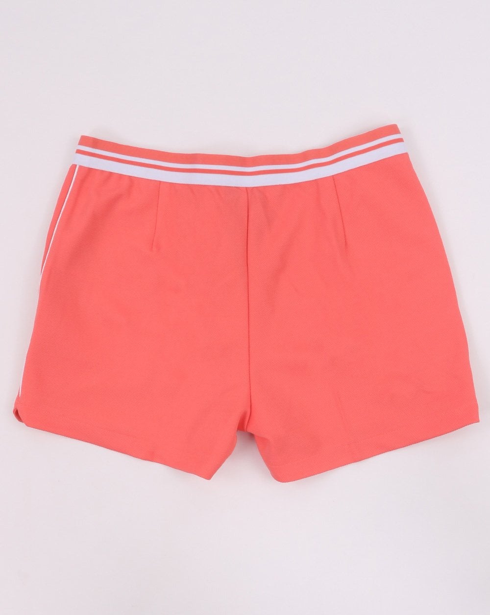Ellesse – 80er-Tennisshorts in Koralle