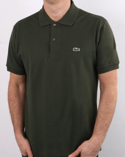 Lacoste – Klassisches Poloshirt in Khakigrün