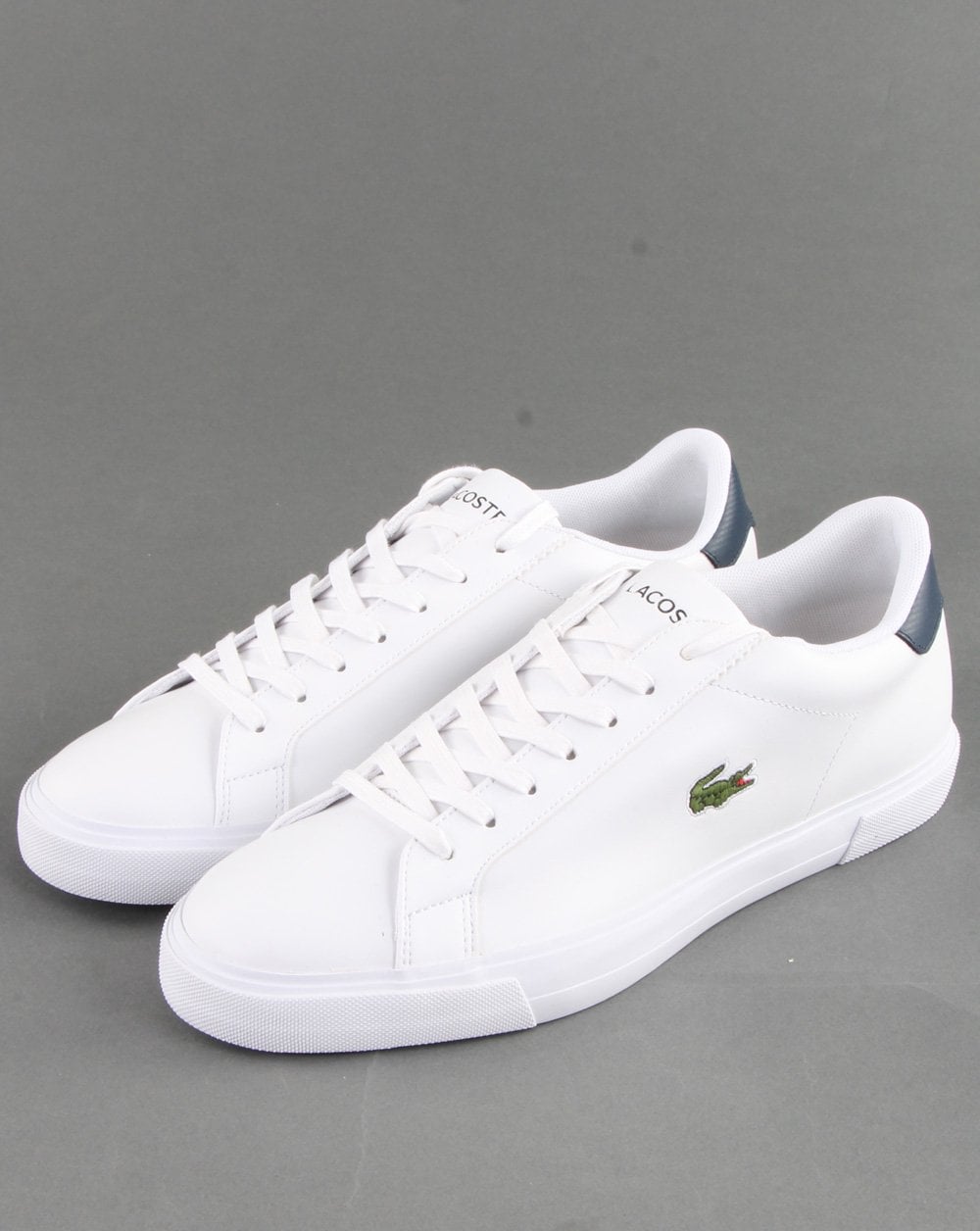 Lacoste Footwear – Lerond Plus – Sneaker in Weiß/Marineblau
