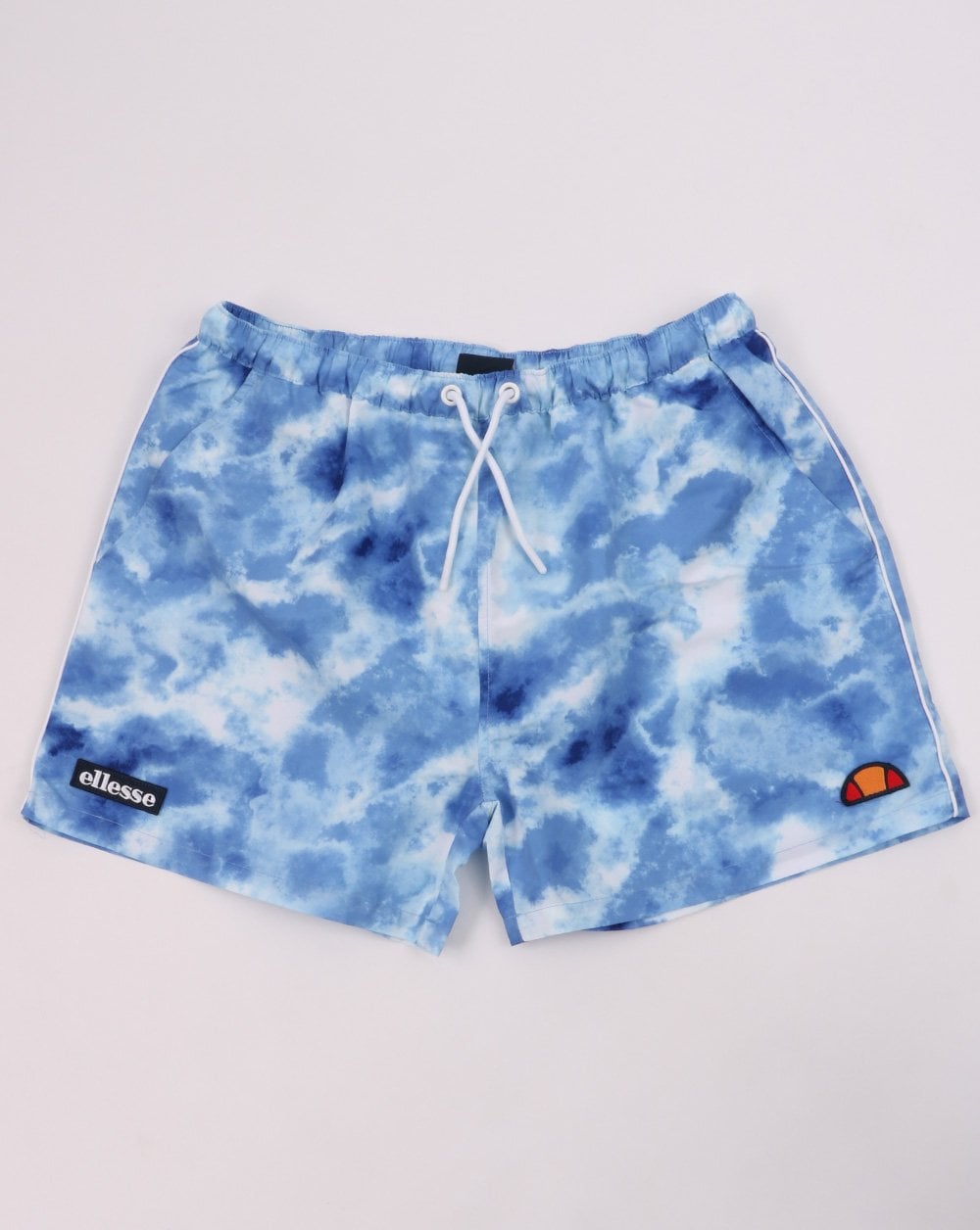 Ellesse – Badeshorts in Batikoptik, Blau