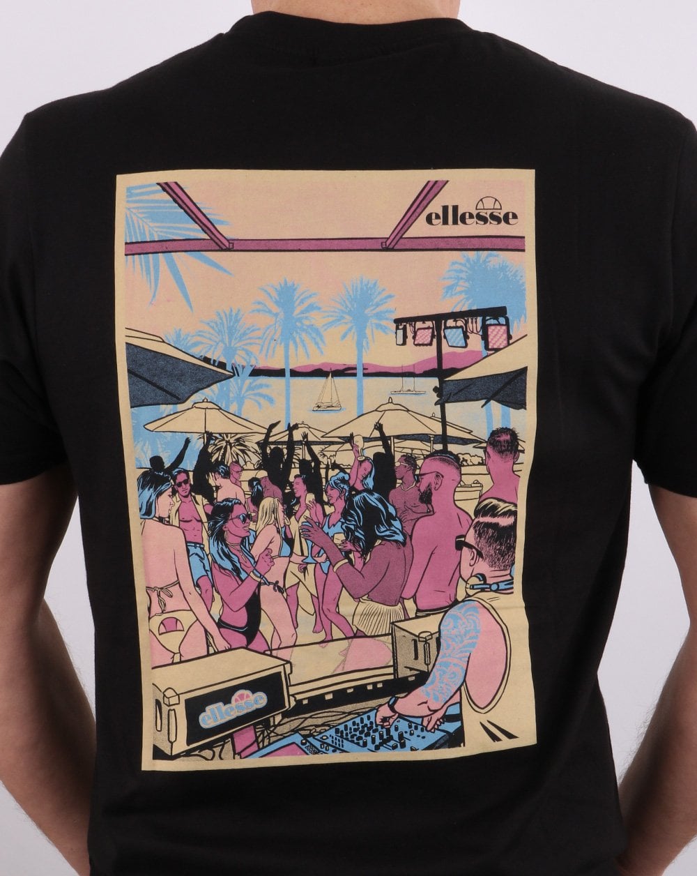 Ellesse – Cucce – T-Shirt in Schwarz