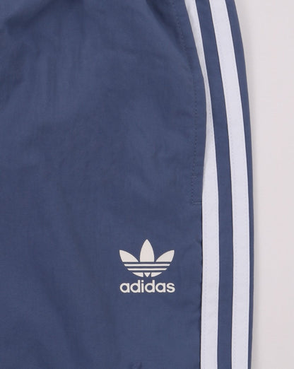 Adidas Originals – 3-Streifen-Badeshorts in Rundhalsausschnitt, Blau