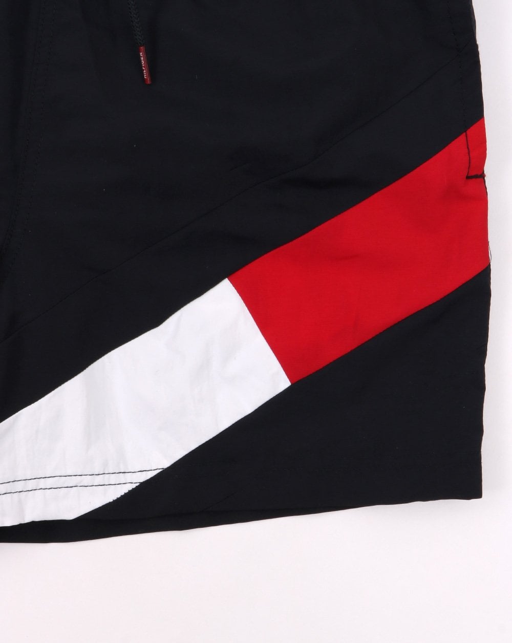 Tommy Hilfiger – Badeshorts mit Kordelzug in Marineblau