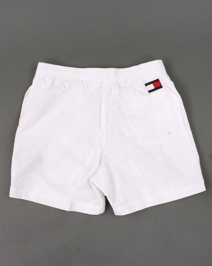 Tommy Hilfiger – Badeshorts mit Kordelzug in Weiß