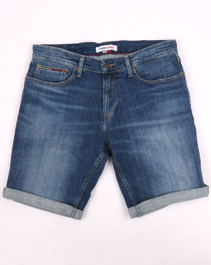 Tommy Jeans – Scanton – Schmale Jeansshorts in Hamptons-Blau