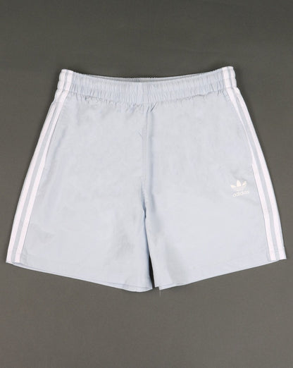 Adidas Originals – 3-Streifen-Badeshorts, Eisblau