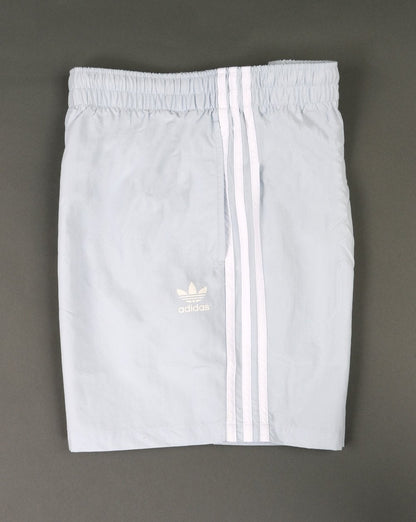 Adidas Originals – 3-Streifen-Badeshorts, Eisblau
