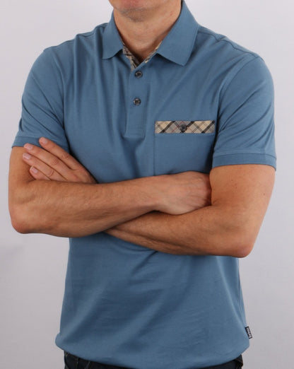 Barbour Poloshirt mit Tartan-Tasche, Blau