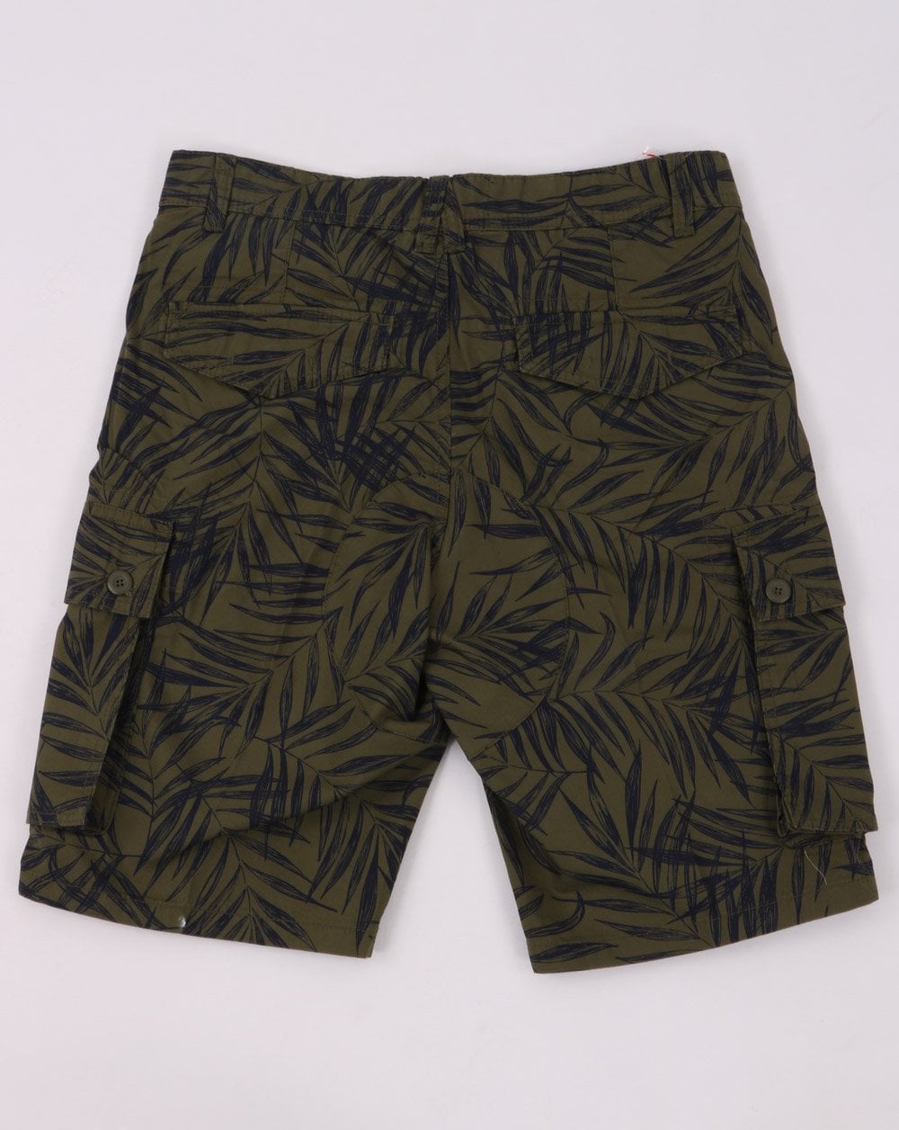 Benetton – Shorts mit Combat-Print in Khaki