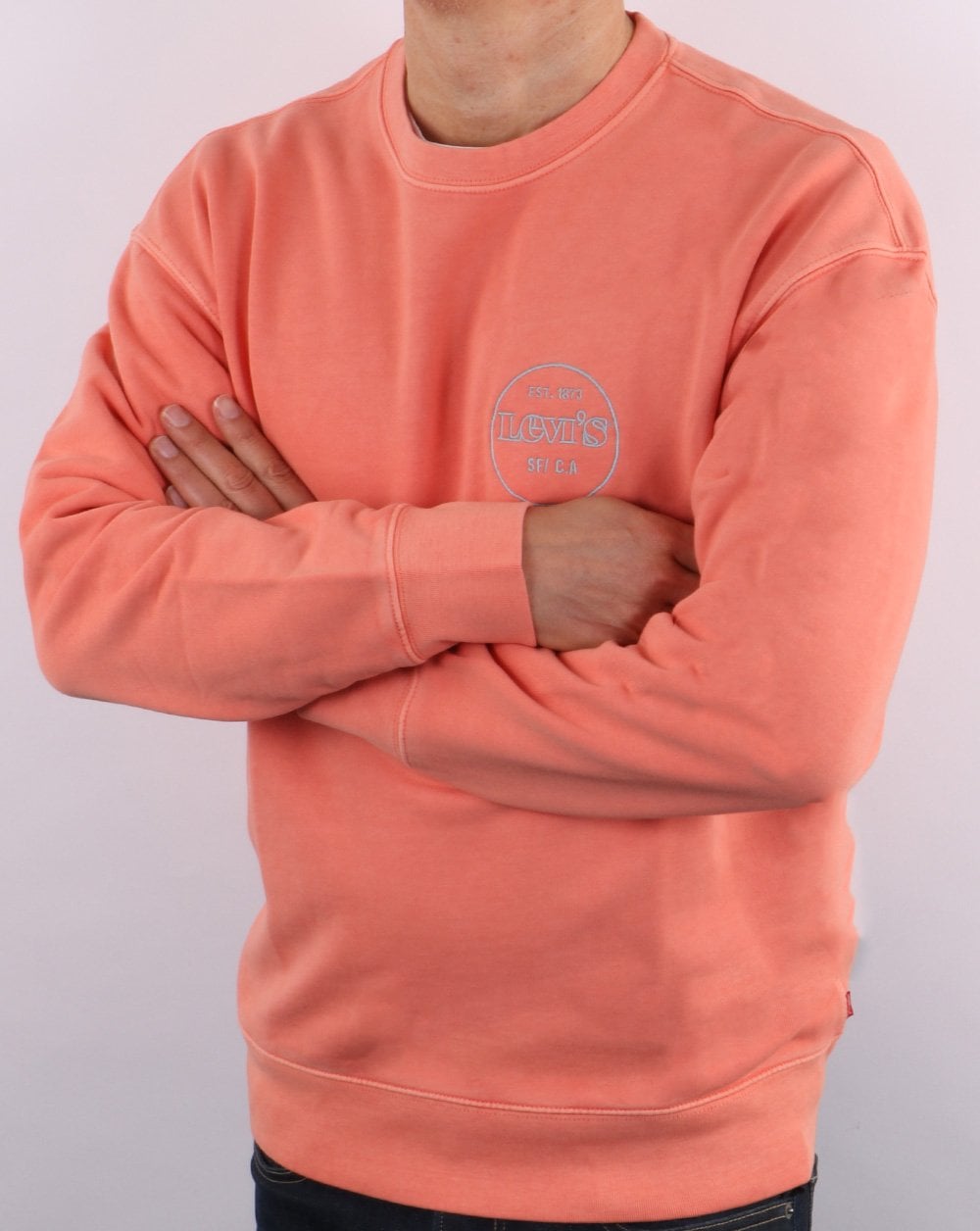 Levi's – Crew-Sweatshirt in Korallenquarz