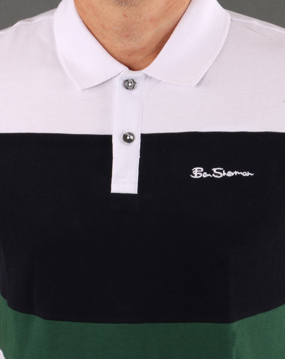 Ben Sherman – Poloshirt mit Farbblockdesign in Weiß