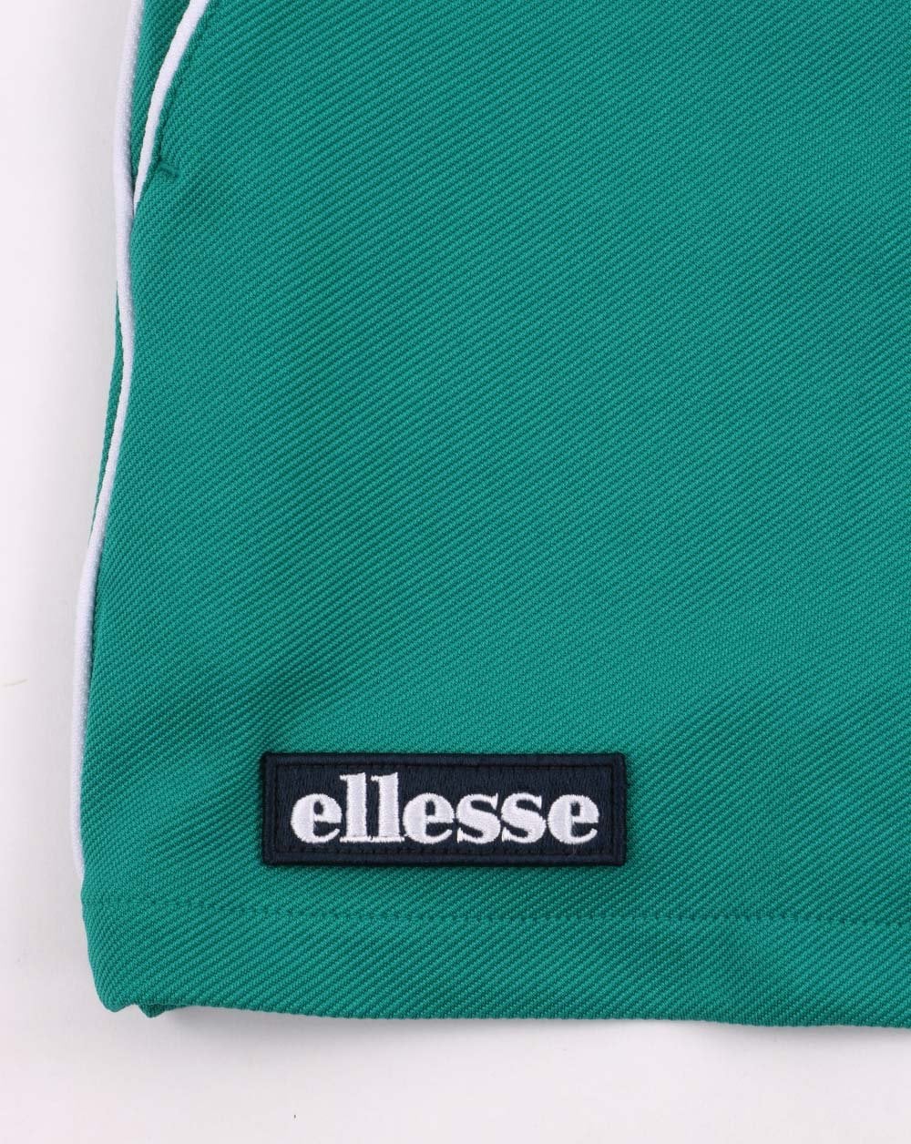 Ellesse – 80er-Tennisshorts in Blaugrün