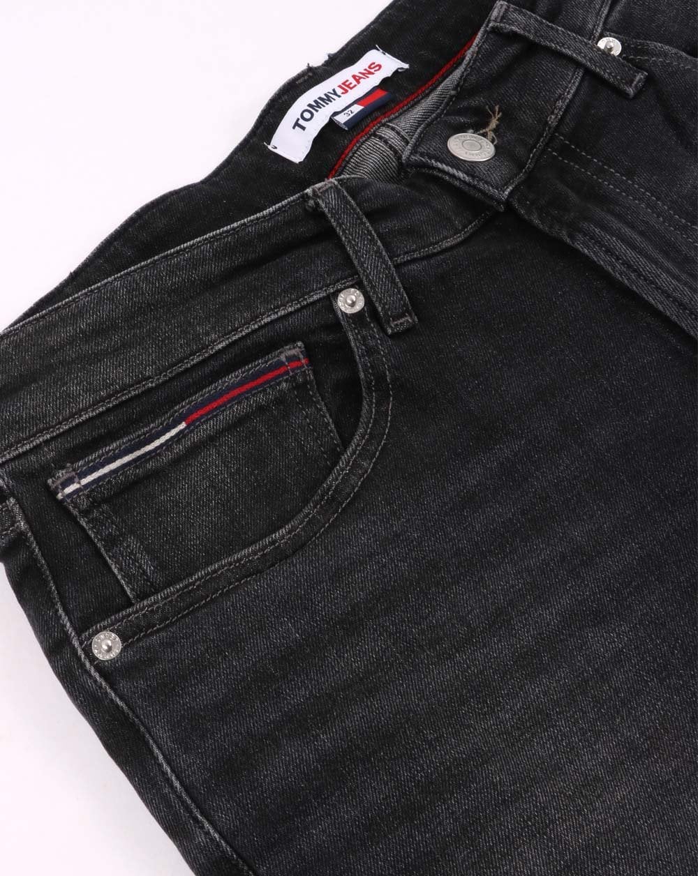 Tommy Jeans – Scanton – Jeansshorts in Schwarz