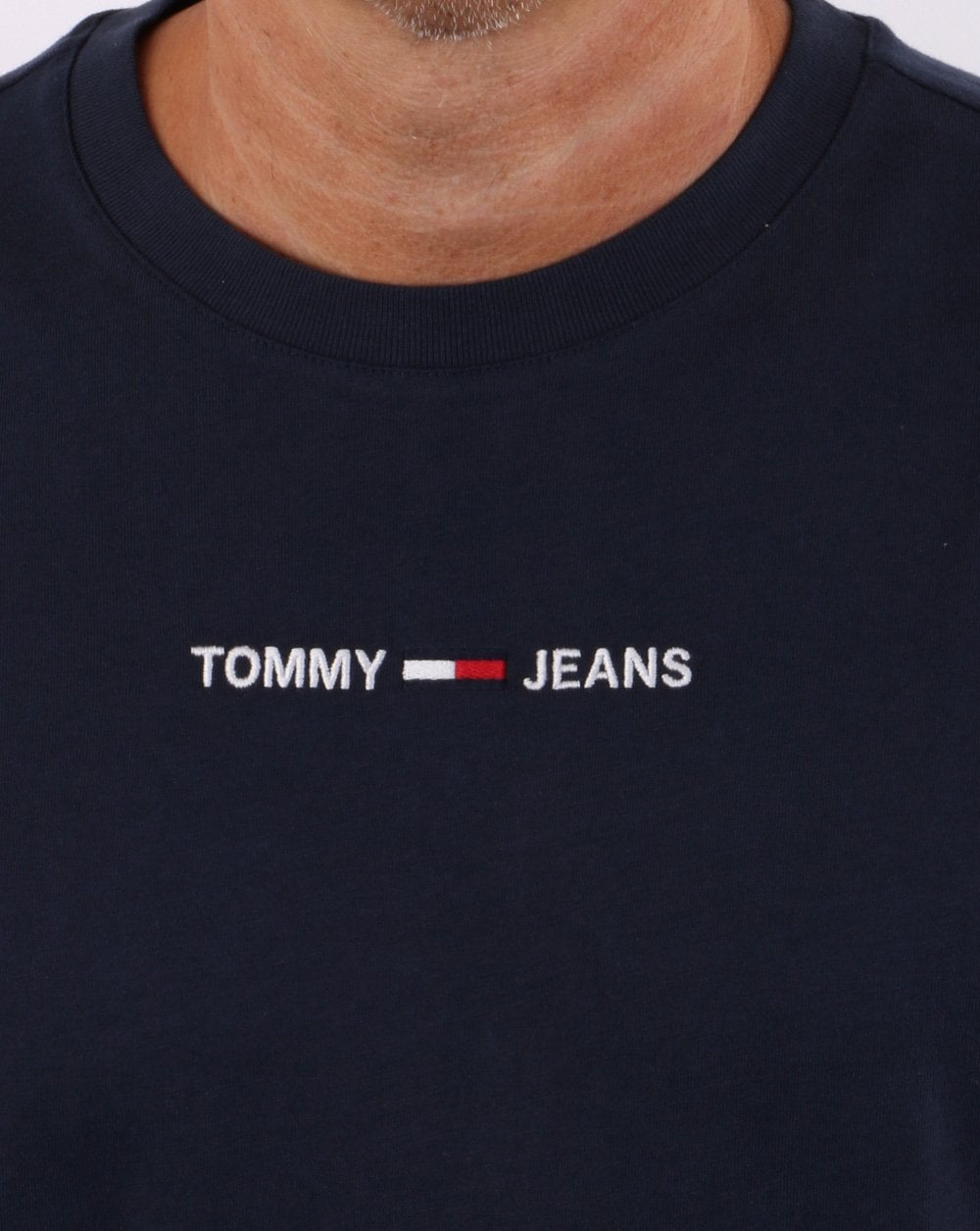 Tommy Jeans – T-Shirt mit Logo in Marineblau