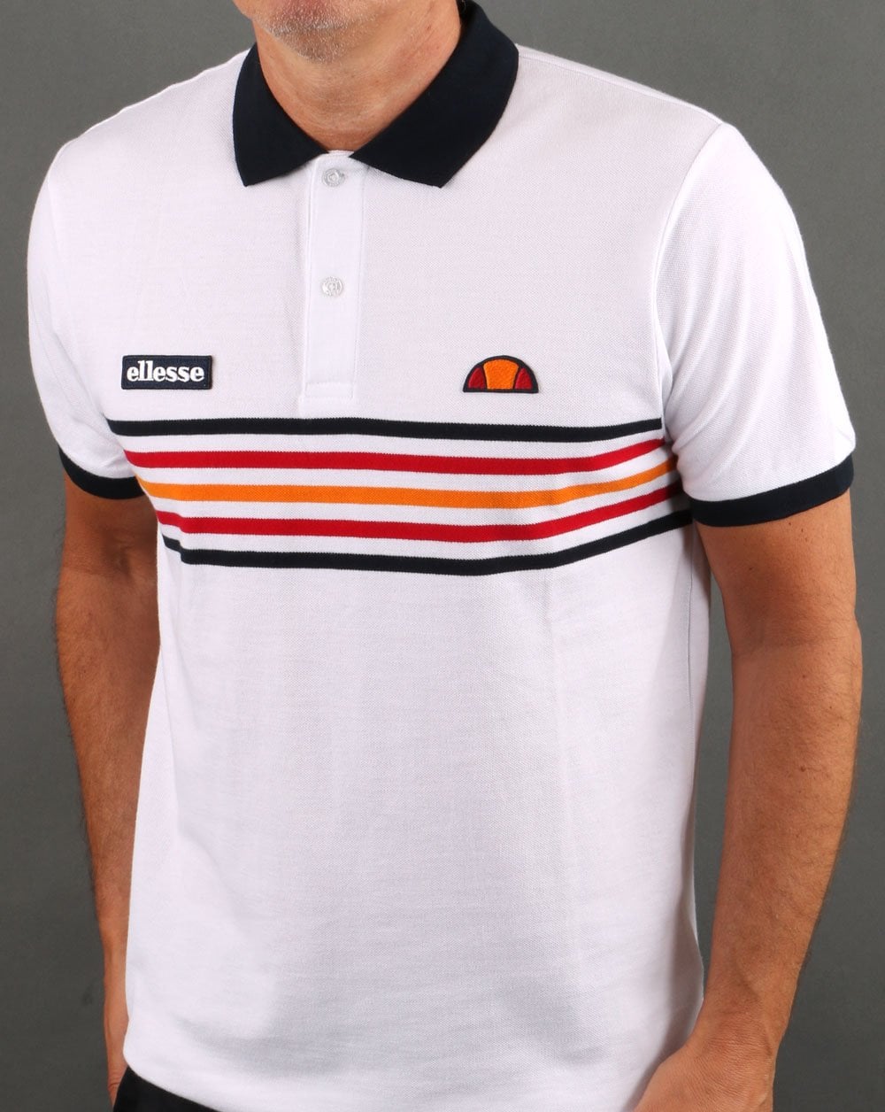 Ellesse – Poloshirt mit mehrfarbigen Streifen in Weiß