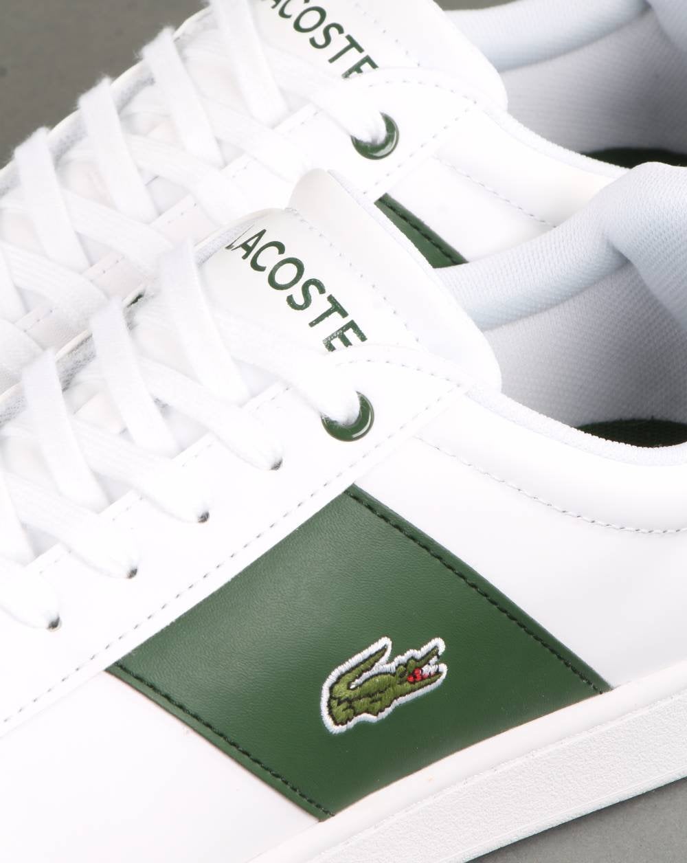 Lacoste Footwear Carnaby Trainer Weiß/Dunkelgrün