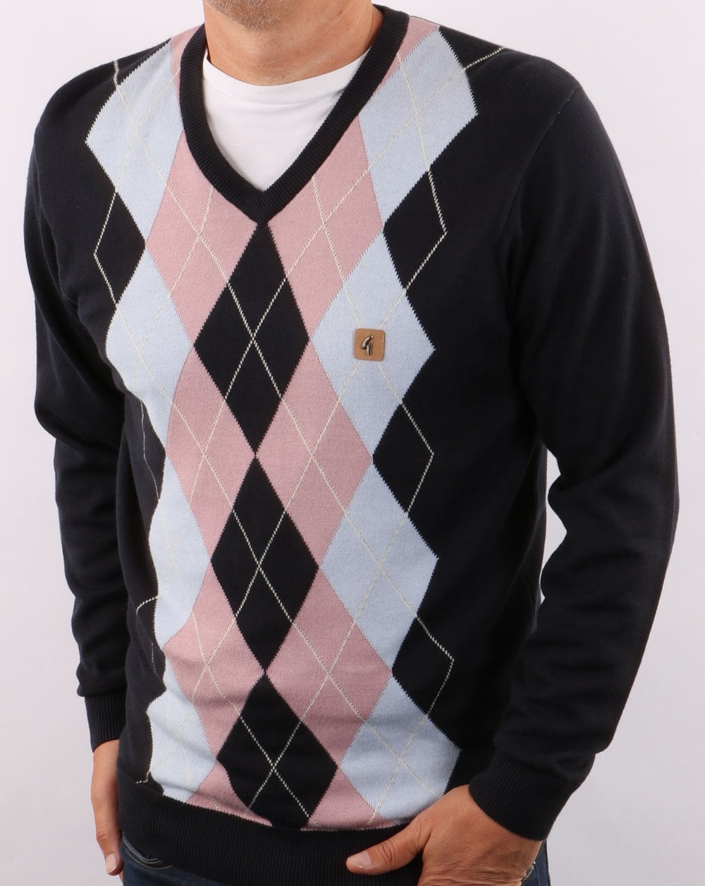 Gabicci Vintage Diamond V-Ausschnitt-Strick in Marine/Himmel/Rosa