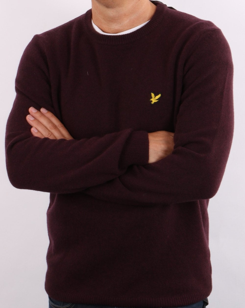 Lyle &amp; Scott Rundhalspullover aus Lammwolle in Burgunderrot